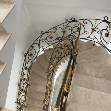 CẦU THANG HOA VĂN