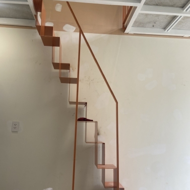 CẦU THANG KIỂU ZIGZAG